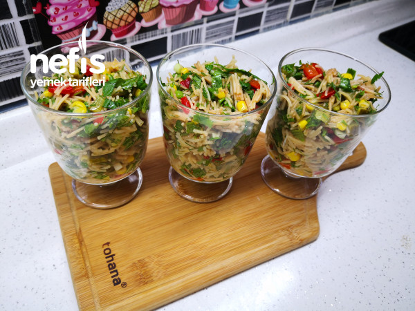 Yedikçe Yedirten Tel Şehriye Salatası – Salata Tarifleri