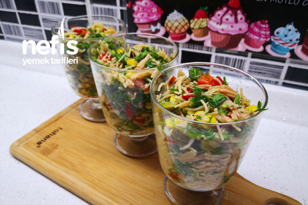 Yedikçe Yedirten Tel Şehriye Salatası – Salata Tarifleri(Videolu)