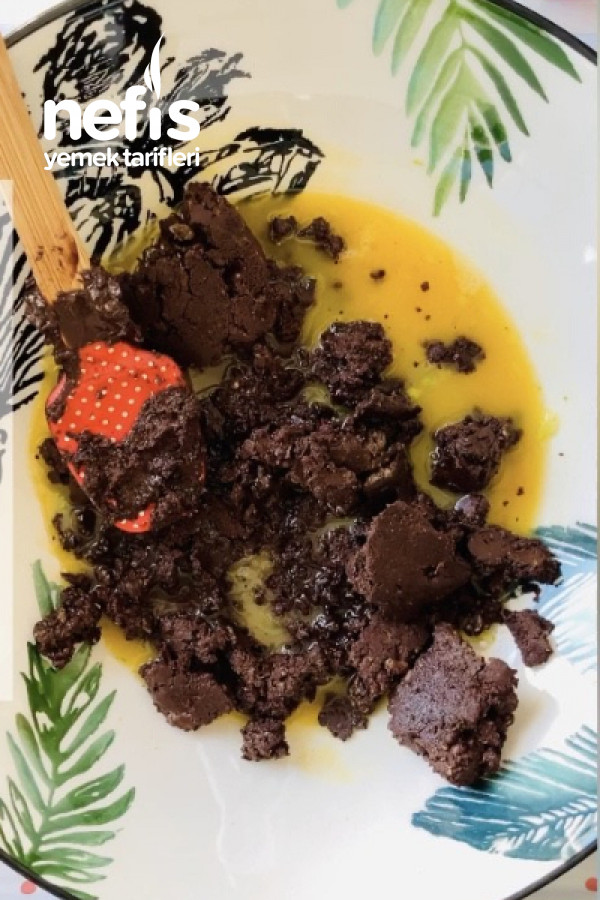 Beyaz Çikolatalı Fıstıklı Lav Kek Nefis Yemek Tarifleri