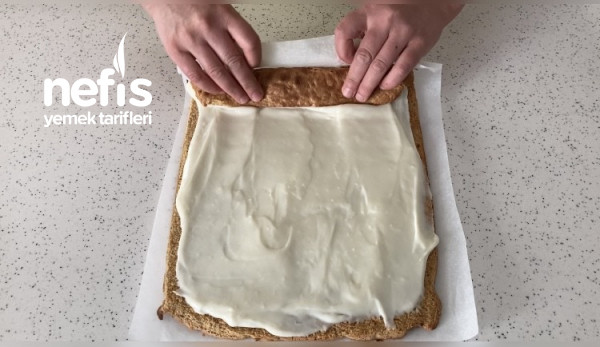 Kırılmadan Sarılan Havuçlu Rulo Pasta (Videolu)