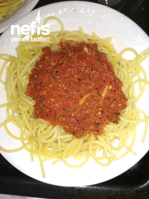 Tadı Damağınızda Kalacak Soslu Spagetti