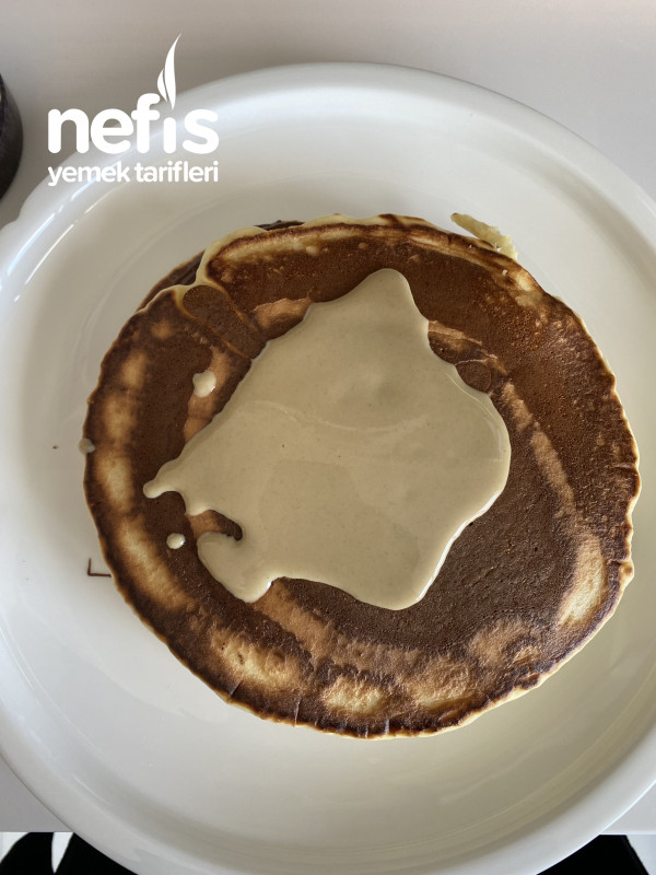 Nutellalı Tahınlı Erıklı Pancake