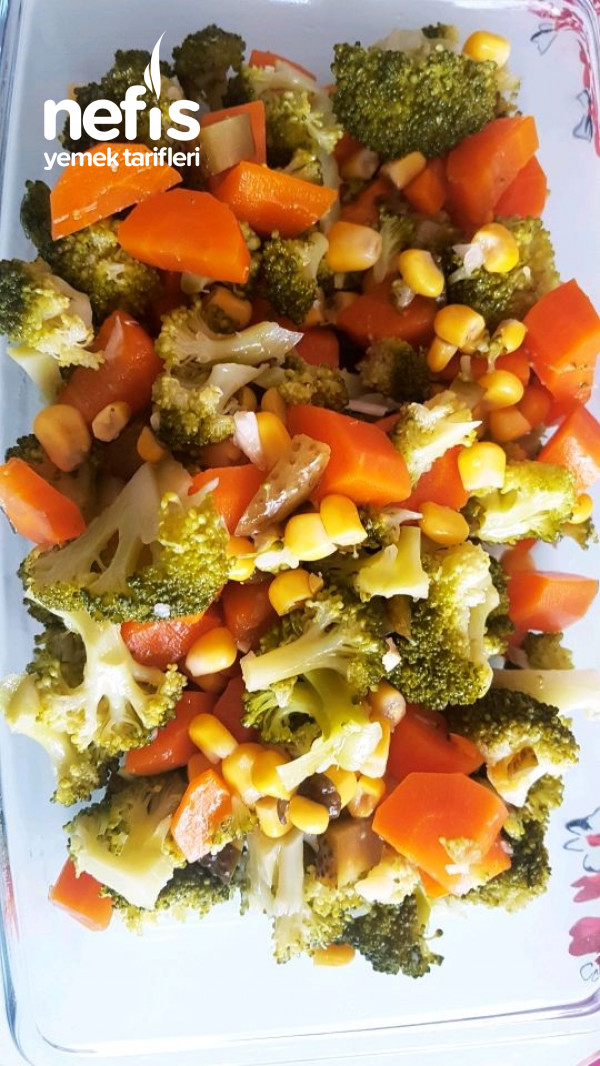 Brokoli Salatası (Efsane Lezzet)