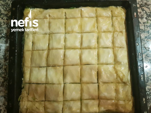 Kuru Çıtır Börek (Pişmeden Dolapta 1 Gün Bekleyen)