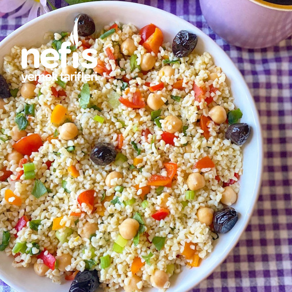 Nohutlu Bulgur Salatası