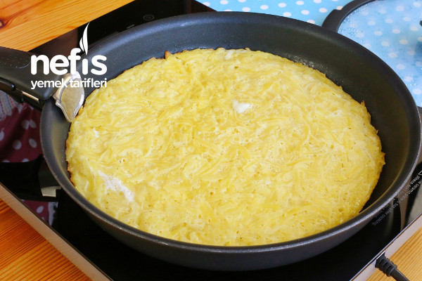 Patatesli Omlet (Çok Pratik)