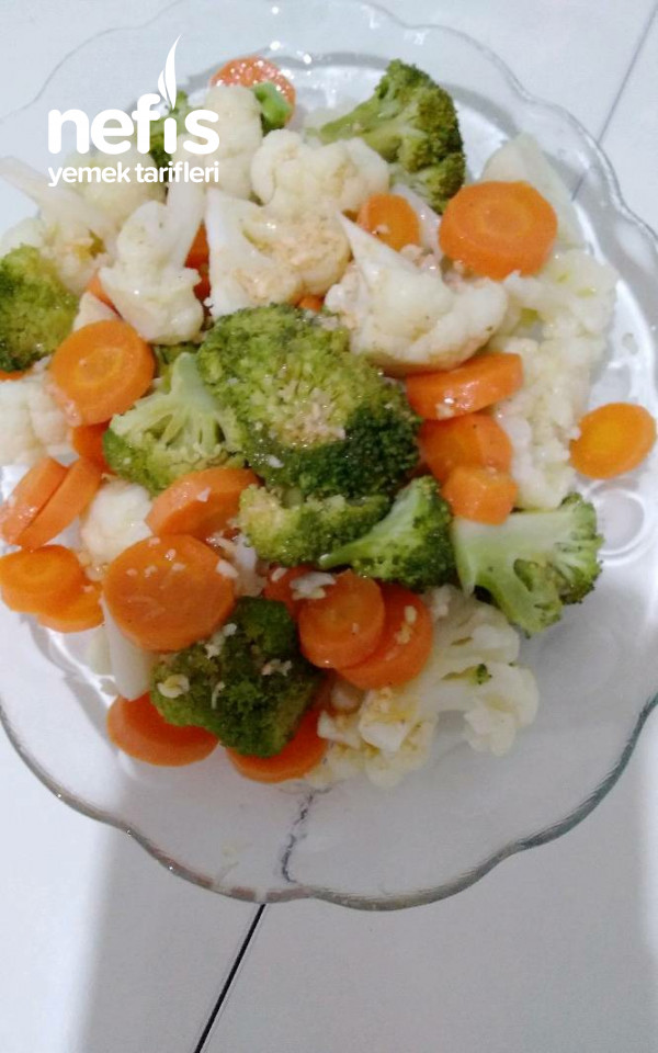 Haşlanmış Sebze Salatasi (Özel Sosuyla)