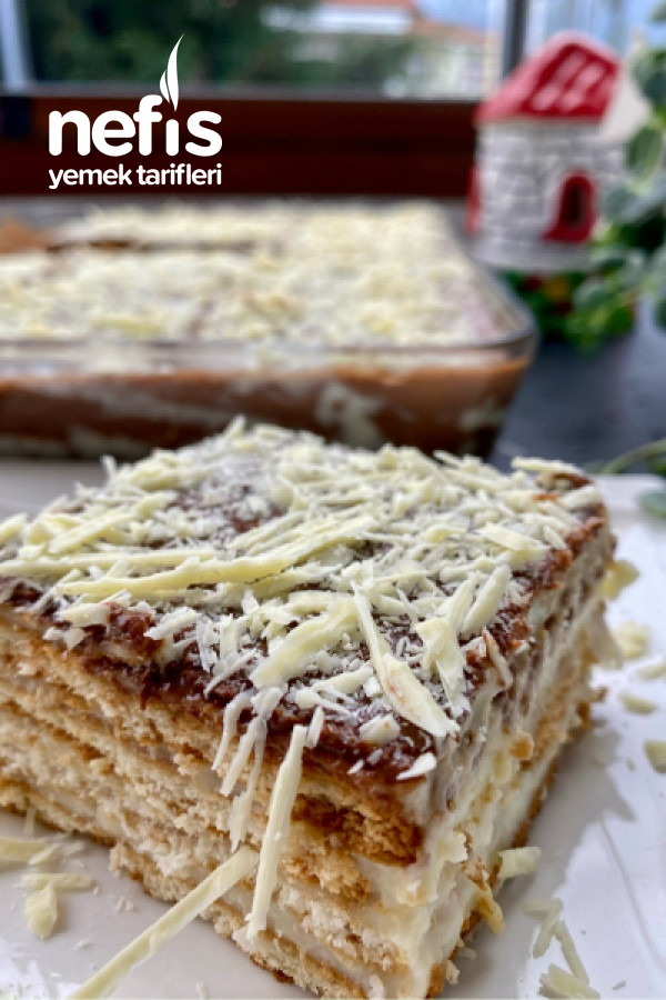 Nefis Kremasıyla Bisküvili Pasta