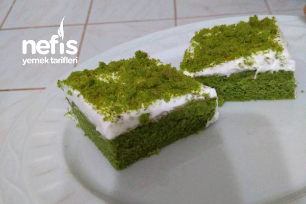 Zengin Görünen Yeşil Pasta Tarifi