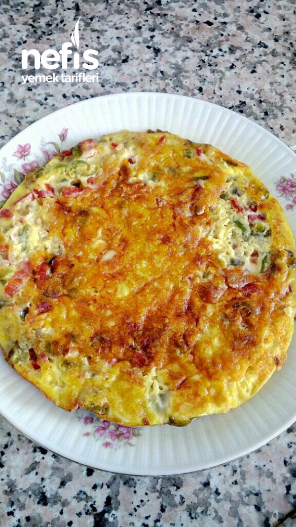 Kaşarlı Sebzeli Omlet(hafta Sonu Kahvaltısı İçin Nefis Bir Tat)