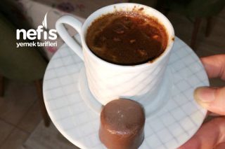 Sütlü Çikolatalı Fındıklı Türk Kahvesi Tarifi