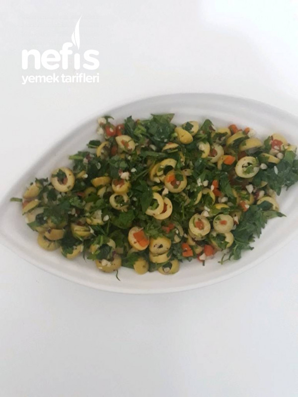 Yeşil Zeytin Salatası