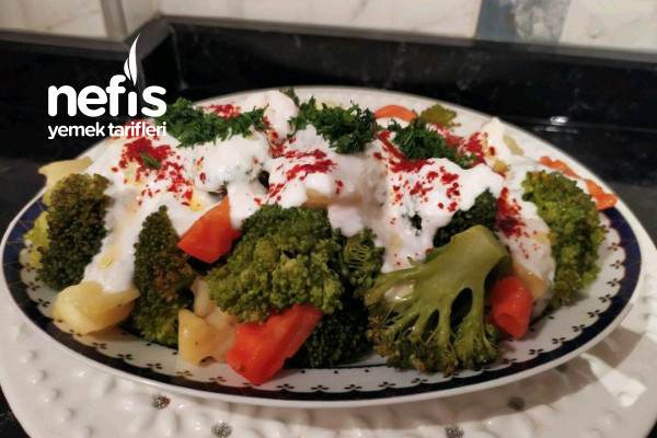 Havuçlu Patatesli Brokoli Salatası Tarifi