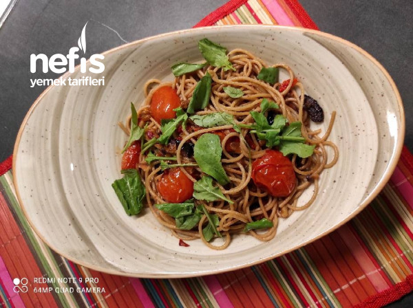 Domatello Spagetti – Spaghetti With Tomatoes & Olives & Walnut
