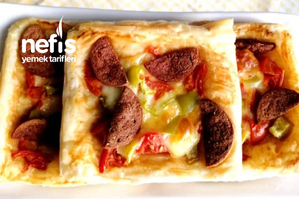 Milföy Hamurundan Mini Pizzalar