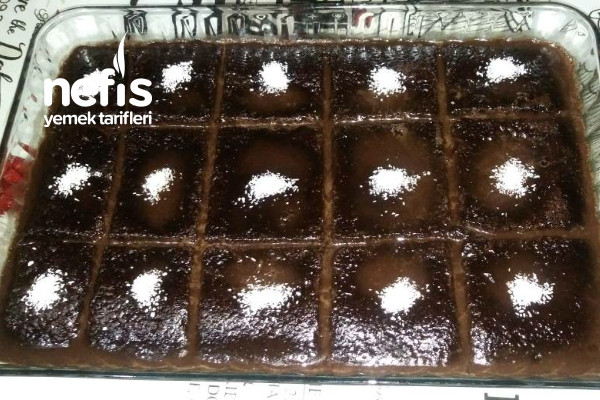 Browni Tadında Islak Kek Tarifi