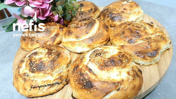 El Açması Kıymalı Börek