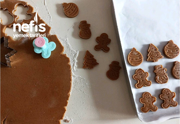Gingerbread Kurabiyeleri – Zencefilli Kurabiye (Videolu)