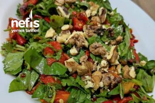Köz Biberli Yeşillik Salatası Tarifi