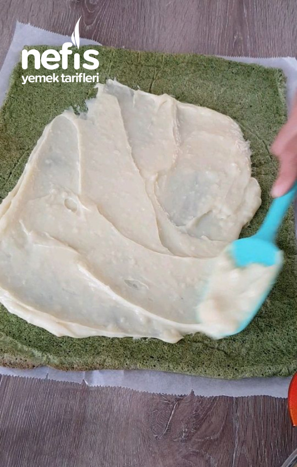 Ispanaklı Rulo Pasta