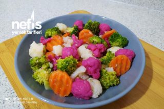 Rengarenk Kış Salatası (Müthiş Sosuyla) Tarifi
