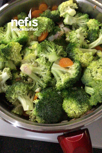 Nefis Zeytinyağlı Brokoli Yemeği