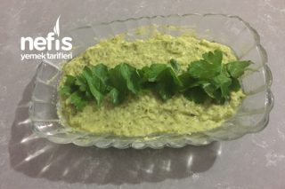 Enfes Avakado Salatası Tarifi