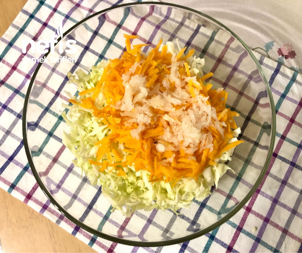 Coleslaw Salad (Lahana Salatası)