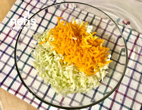Coleslaw Salad (Lahana Salatası)