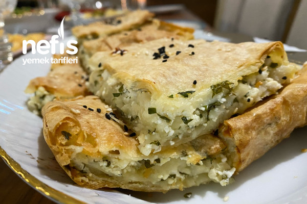 Kabarmaya Doyamayan Peynirli Börek