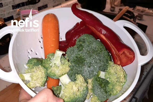 Tadı Damağınızda Kalacak Brokoli Salatası