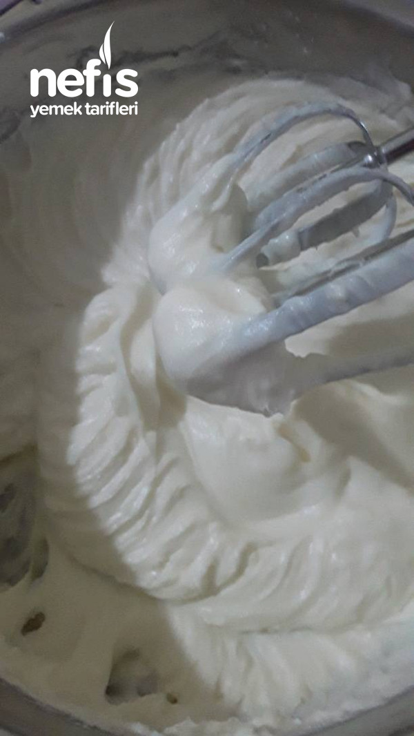 En Lezzetli Dondurma Tadında Pasta Kreması (Mutlaka Deneyin)