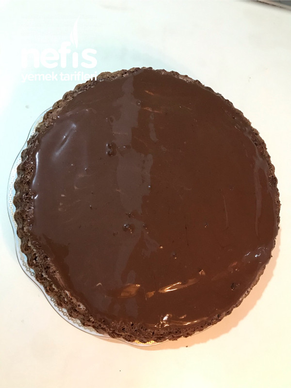 Nefis Kremalı Çikolatalı Pasta