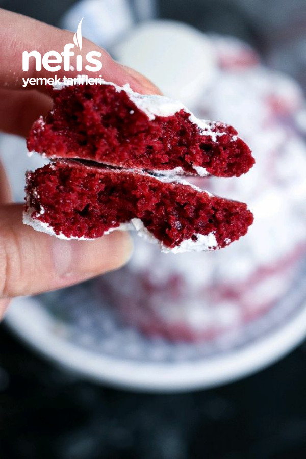 Red Velvet Crinkle Cookie