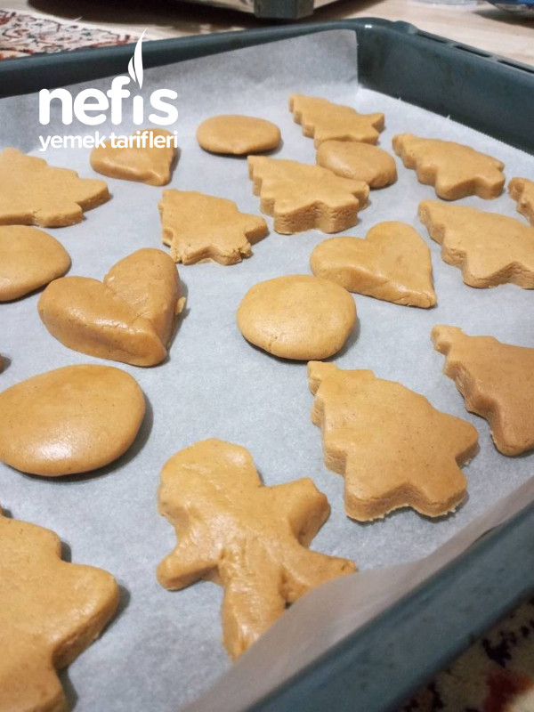 GingerBread Cookies (Zencefilli Yılbaşı Kurabiyeleri)