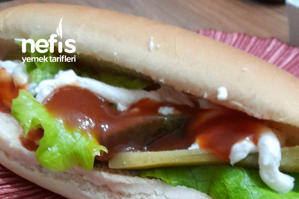 Sosisli Sandviç (Hot Dog)