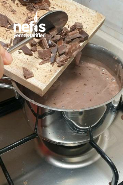 Ev Yapımı Sıcak Çikolata