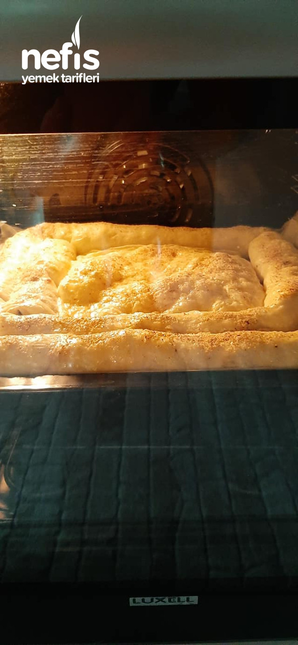 Hazır Yufkadan Ispanaklı – Kıymalı-peynirli Börek