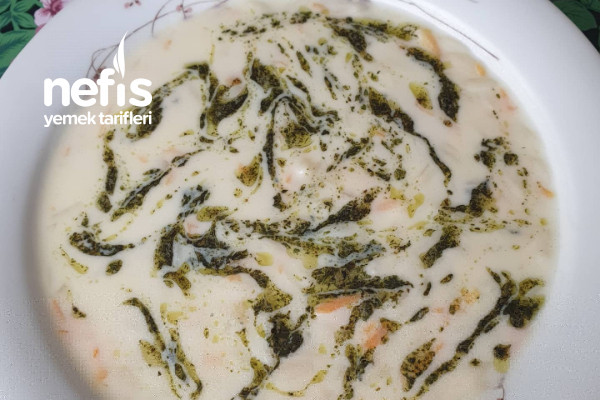 Havuçlu Şehriyeli Yoğurt Çorbası