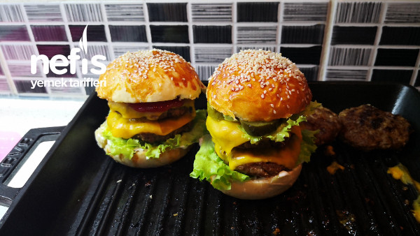 Ev Yapımı Hamburger Tarifi – Double Cheeseburger