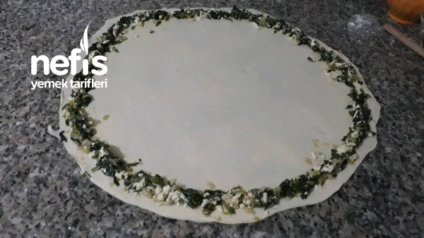 Ispanaklı Peynirli El Açması Börek (VİDEOLU)