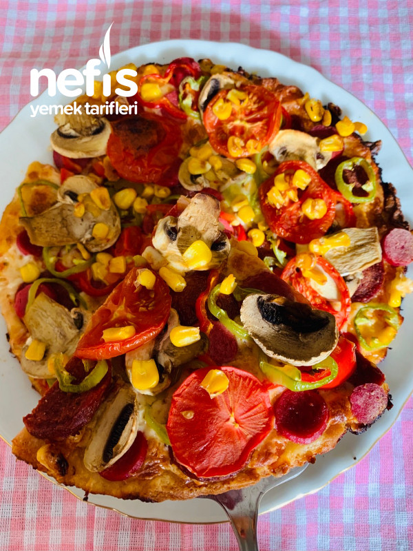 Bol Malzemesi İnce Hamuruyla Nefis Pizza Tarifi