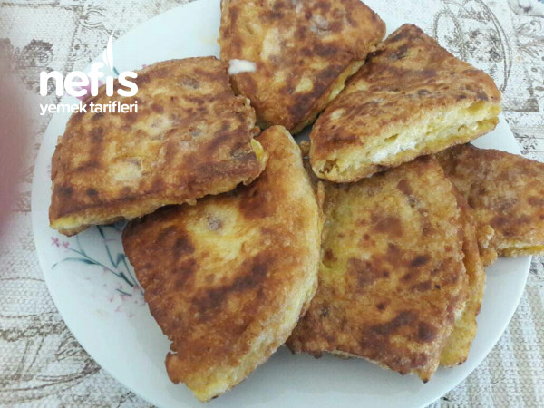 İçi Kaşarlı Bazlama Börek