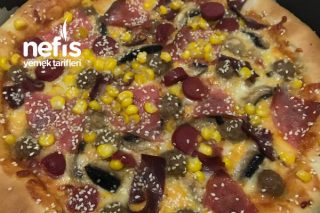 Yumuşacık Hamuruyla Enfes Pizza Tarifi