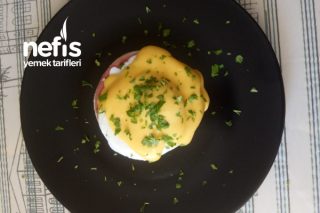 Egg Benedict (Hollandez Soslu Poşe Yumurta) Tarifi