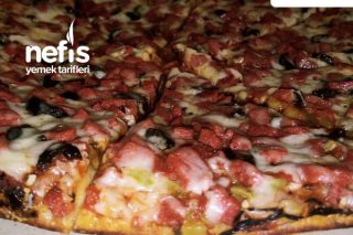 Tencerede Bol Malzemeli Pizza Tarifi