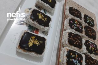 Yulaflı Bisküvili Mini Pastalar Tarifi