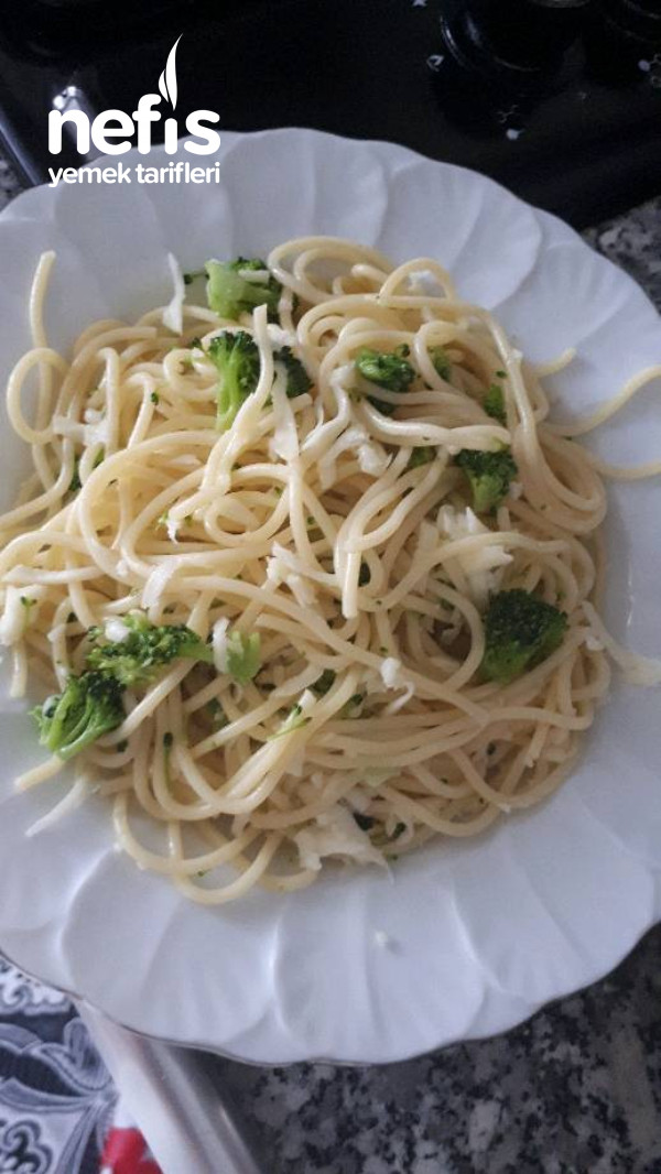 Brokolili Spagetti