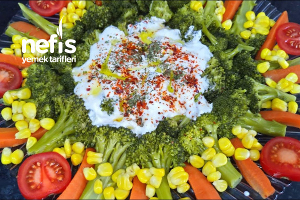Yoğurt Soslu Brokoli Salatası Tarifi (Videolu)