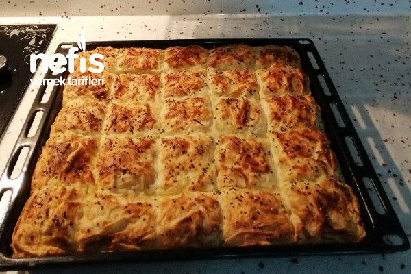 Denemeye Değer Bir Ispanaklı Börek Tarifi